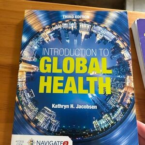 Paperback Introduction to Global Health